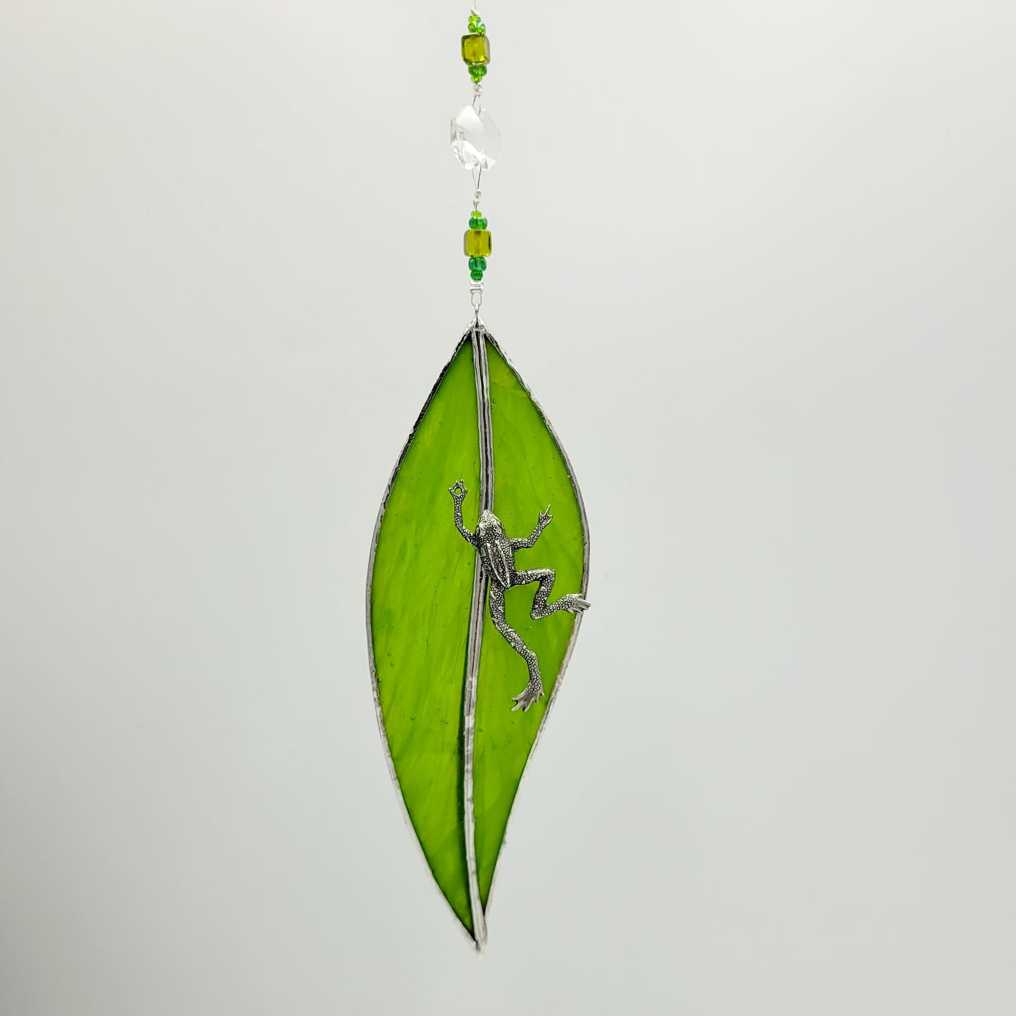 Hanging Stained Glass Small Leaf Light Green / Frog