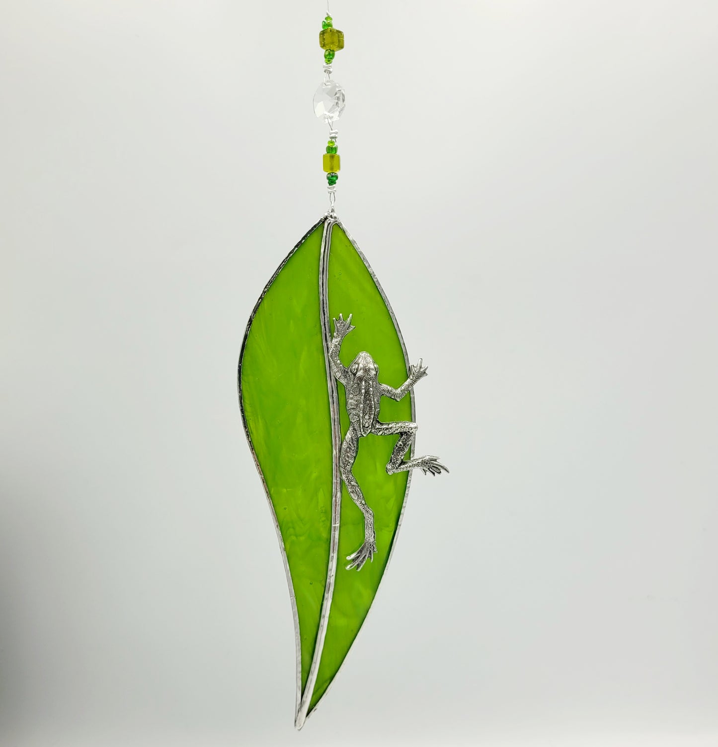 Hanging Stained Glass Large Leaf Light Green / Frog