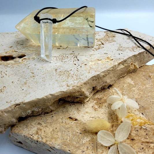 Necklace  Plain Stone / Clear Quartz