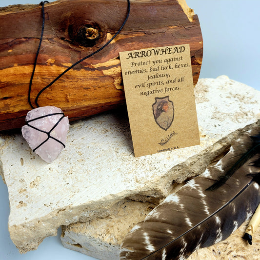 Necklace Arrowhead String / Rose quartz
