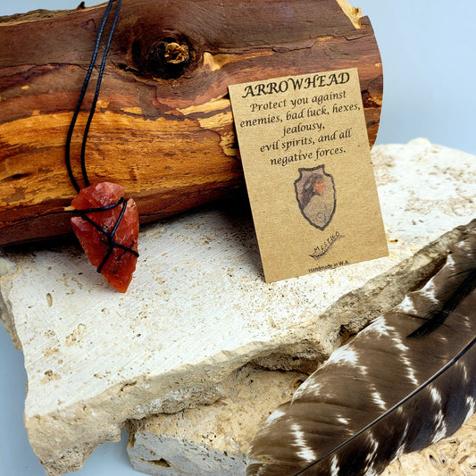 Necklace Arrowhead String / Carnelian