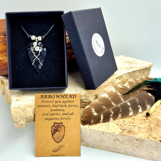 Necklace Arrowhead Wire / Obsidian