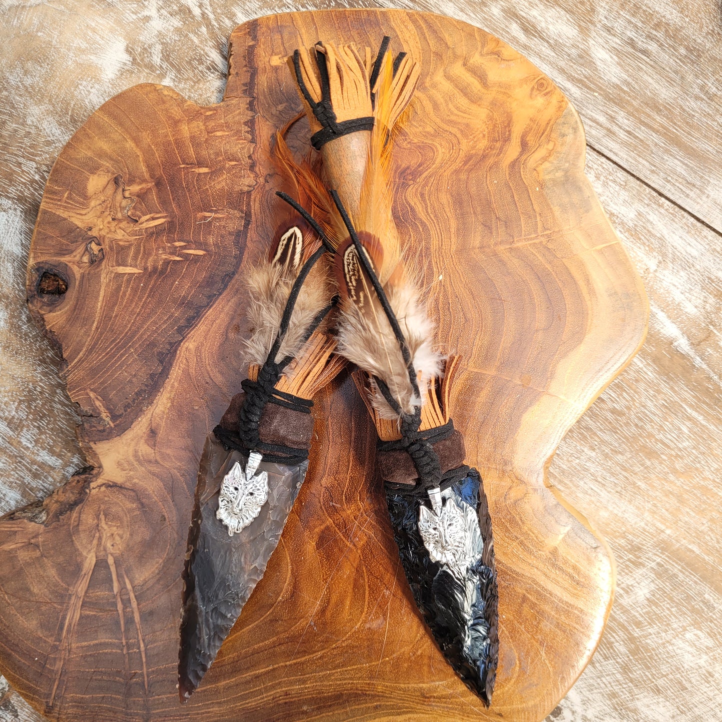 Indian Dagger Wolf - Obsidian