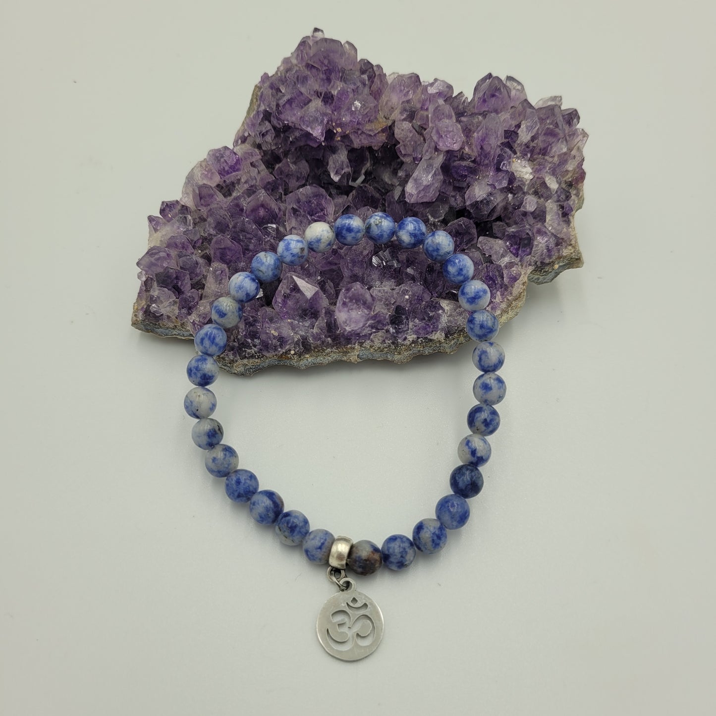 Bracelet Sodalite 6mm Om