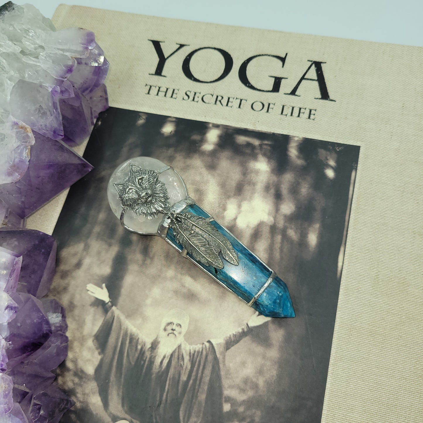 Exclusive Wand - Wolf ( Clear Quartz/ Apatite)