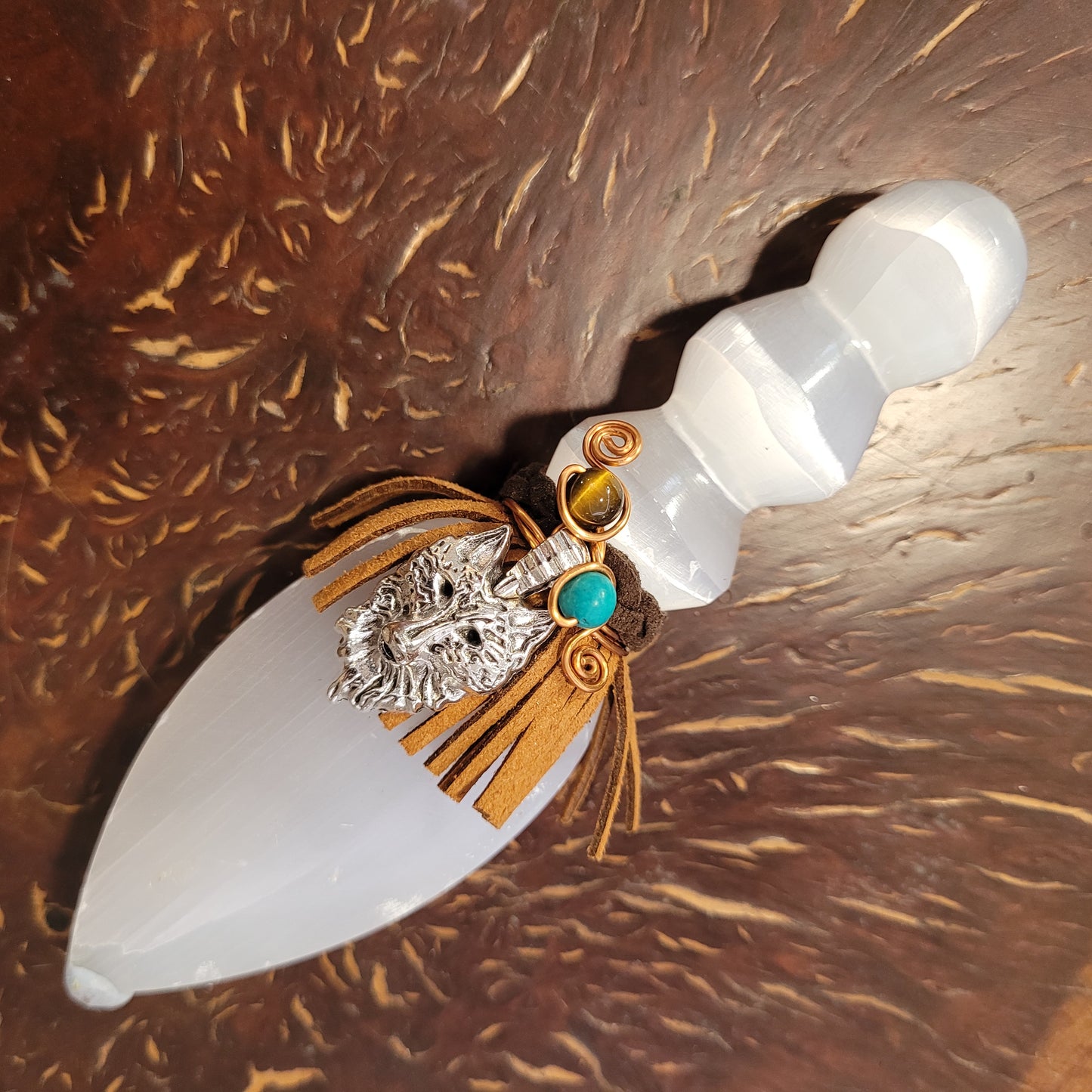 Selenite Sword Small / Wolf