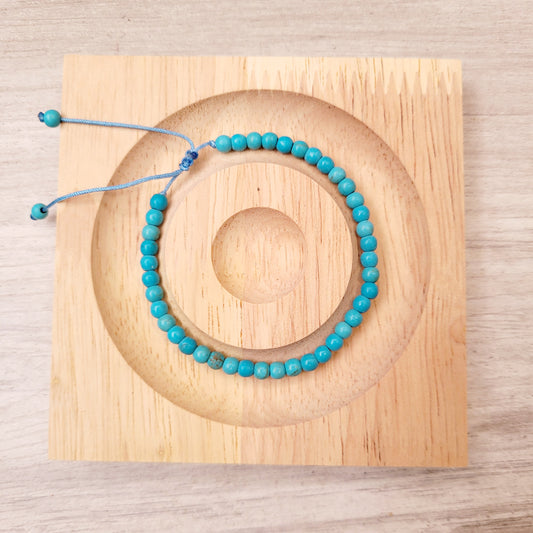 Bracelets 4mm Stones/ Howlite