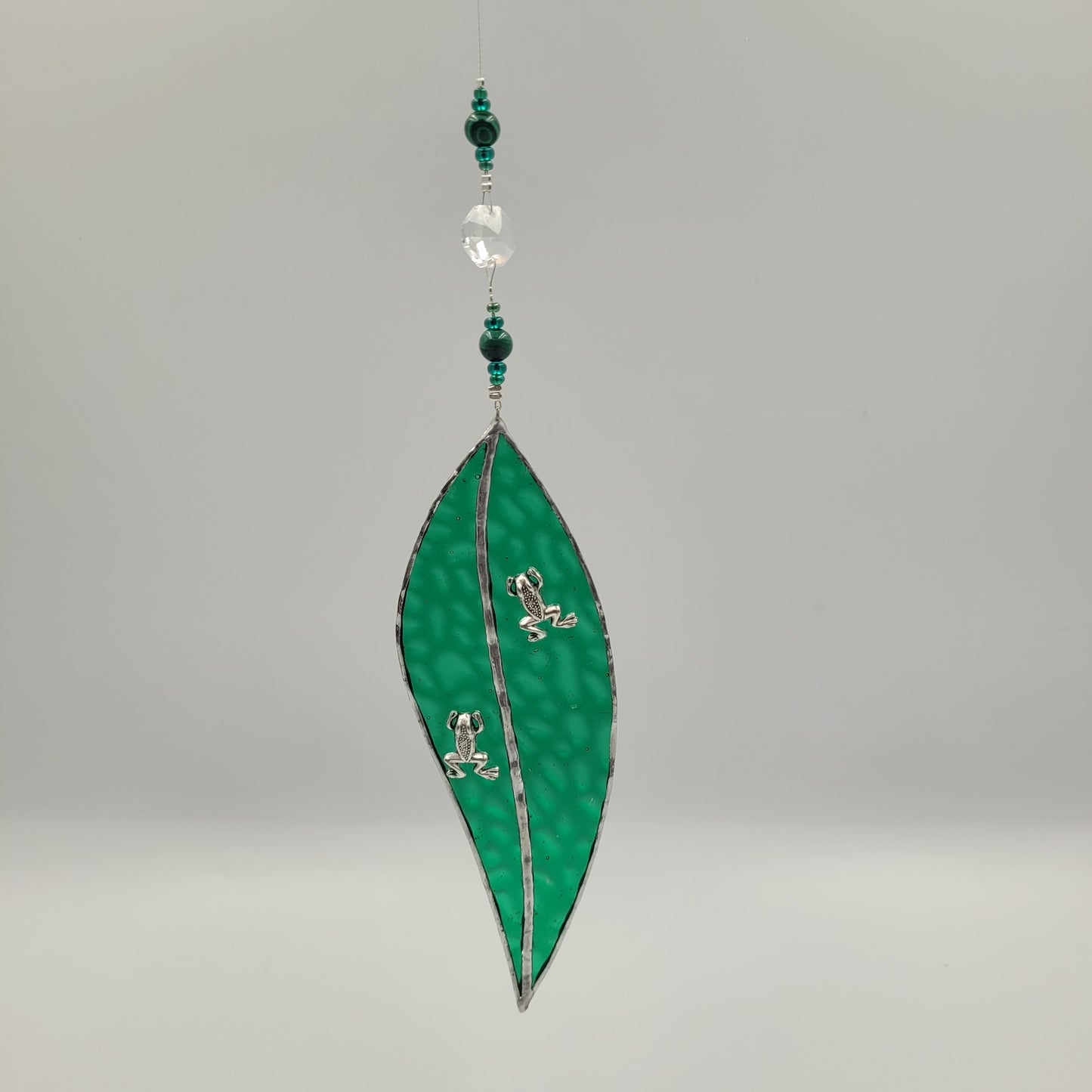 Hanging Stained Glass Small Leaf Dark Green / Frog