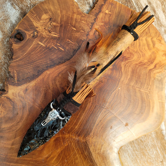Indian Dagger Bull - Obsidian